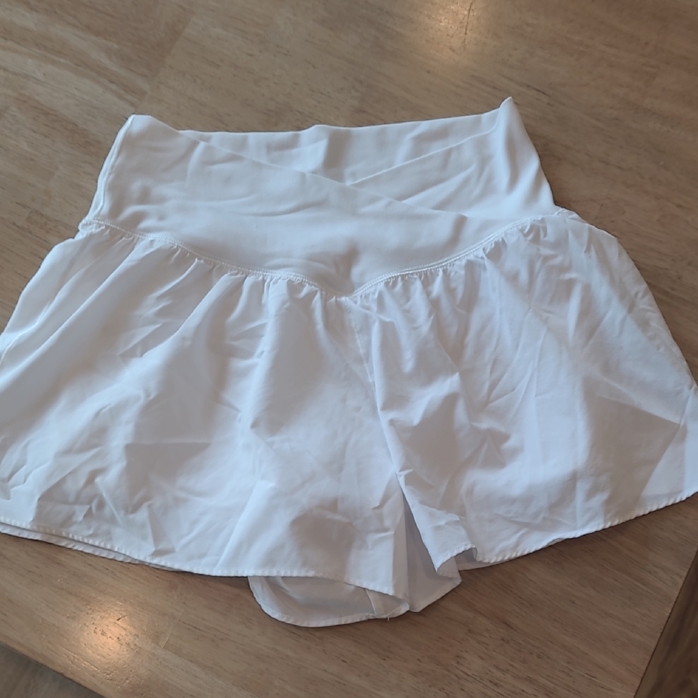 High WaiWhite Shorts with Wide Waistband